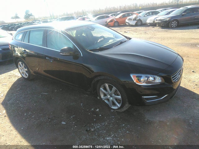2016 Volvo V60, VIN: YV1612SK4G1310636