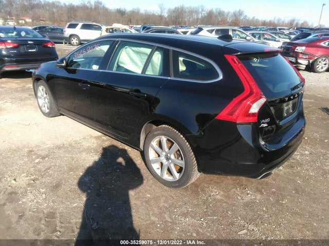 2016 Volvo V60, VIN: YV1612SK4G1310636