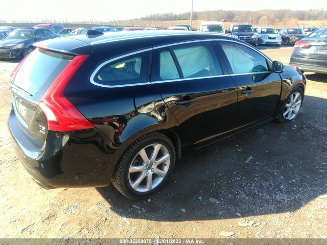 2016 Volvo V60, VIN: YV1612SK4G1310636
