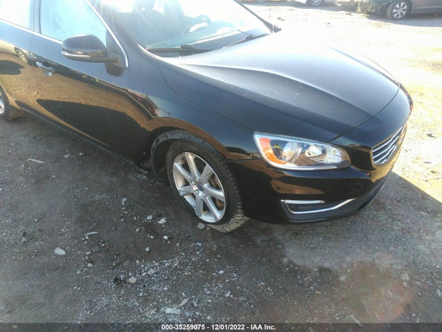 2016 Volvo V60, VIN: YV1612SK4G1310636