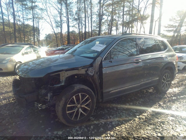 Volkswagen Tiguan 2018 3VV3B7AX3JM195829 Image 2