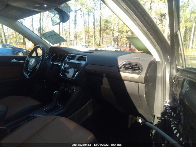 2018 VOLKSWAGEN TIGUAN SEL/SE VIN: 3VV3B7AX3JM195829