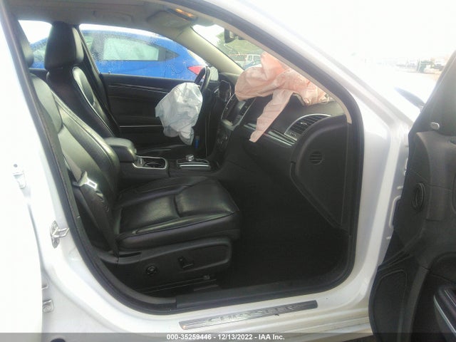 2020 Chrysler 300, VIN: 2C3CCAKG1LH146075