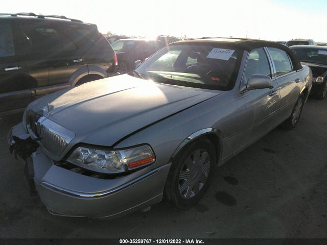 2004 LINCOLN TOWN CAR ULTIMATE VIN: 1LNHM83W64Y682715
