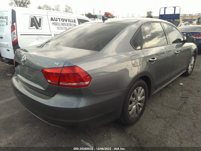 1VWAT7A36EC110003 Volkswagen Passat Wolfsburg Ed