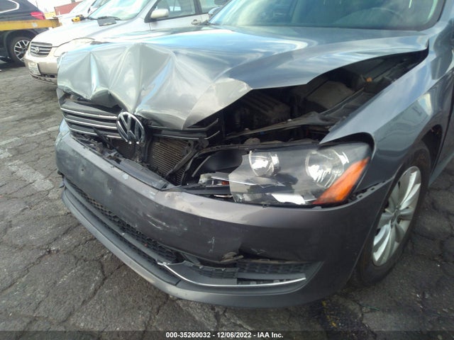1VWAT7A36EC110003 Volkswagen Passat Wolfsburg Ed