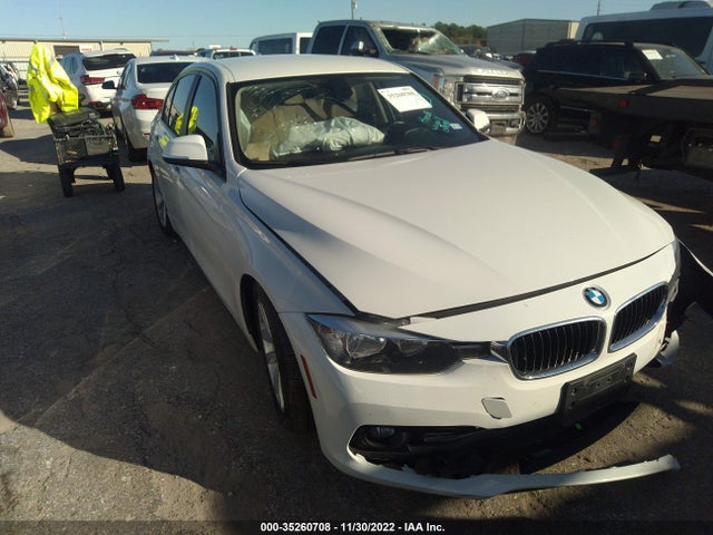 2017 WBA8A9C54HK619984 main image
