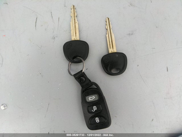 2009 KIA SPECTRA EX VIN: KNAFE221395605236