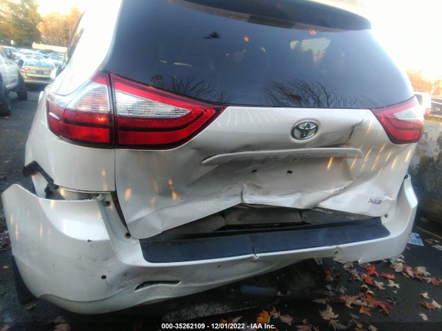2018 Toyota Sienna, VIN: 5TDYZ3DCXJS945874