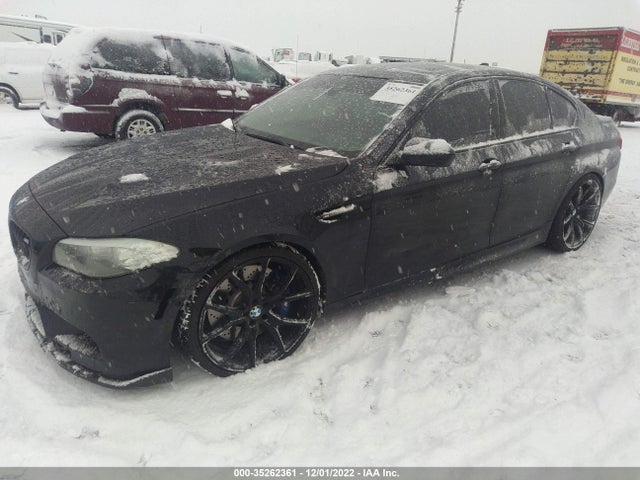 BMW M5 2013 WBSFV9C50DD095738 Image 2