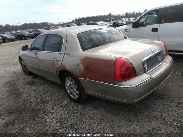 Lincoln Town Car 2009 2LNHM82V49X635568 Image 4