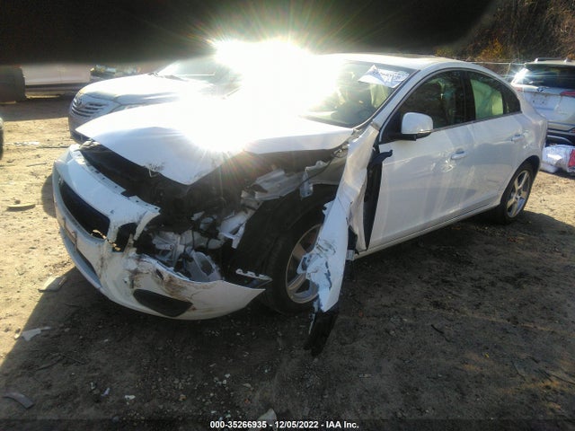 Volvo S60 T5 2012 YV1622FS5C2091584 Image 2