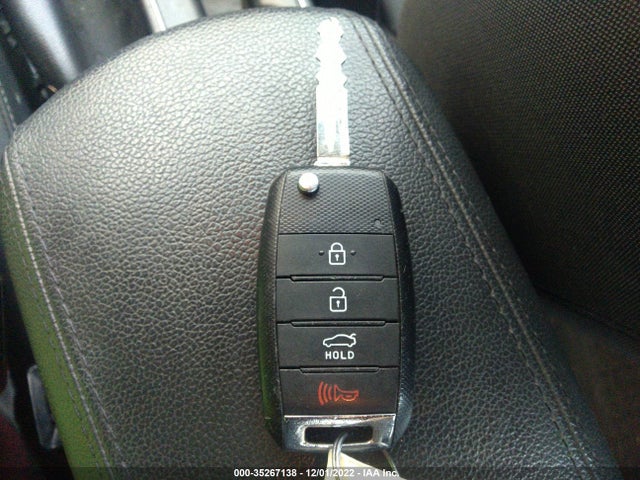 2018 Kia Forte, VIN: 3KPFL4A75JE212227