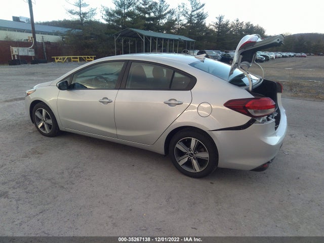 2018 Kia Forte, VIN: 3KPFL4A75JE212227