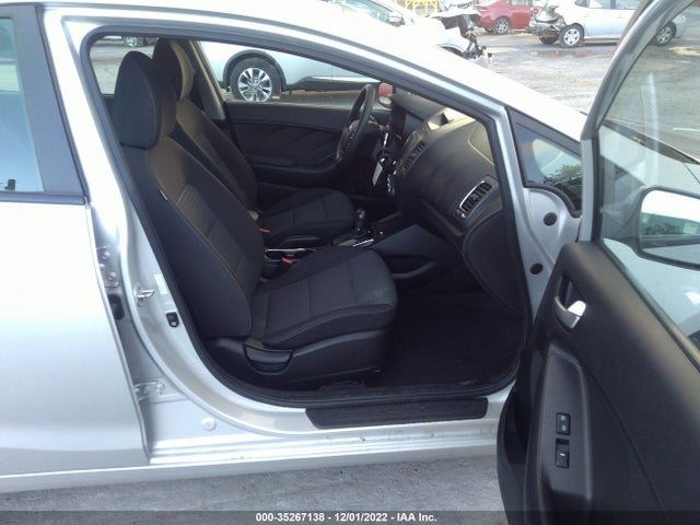 2018 Kia Forte, VIN: 3KPFL4A75JE212227