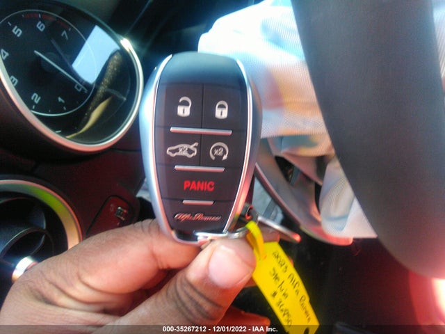 ZASPAKBN1P7D55512 Alfa Romeo Stelvio Veloce
