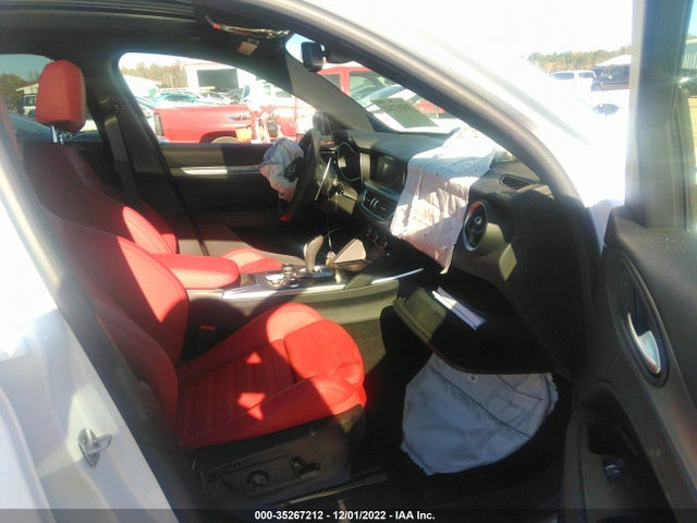 ZASPAKBN1P7D55512 Alfa Romeo Stelvio Veloce