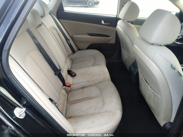 KIA Optima 2017 5XXGT4L36HG168982 Image 9
