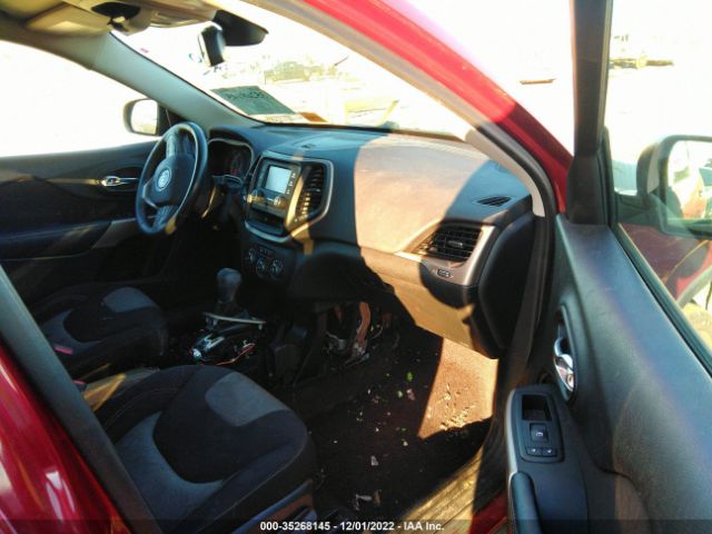 1C4PJLAB6HW643541 Jeep Cherokee Sport