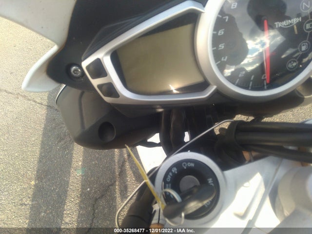 2013 TRIUMPH MOTORCYCLE SPEED TRIPLE R ABS VIN: SMTN03PK3DT591929