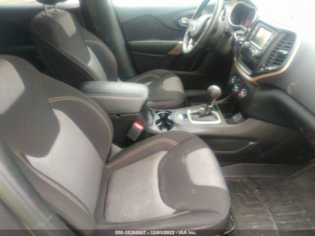 2018 JEEP CHEROKEE 1C4PJLCB4JD513952 Photo 4