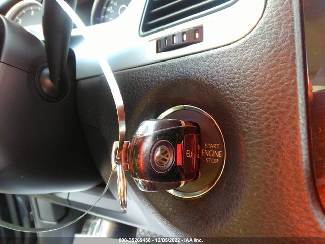 Volkswagen Touareg Lux 2011 WVGFK9BP8BD003237 Image 3