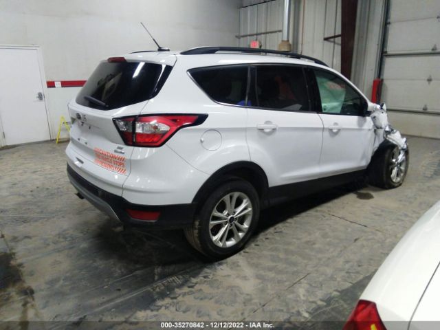 1FMCU9GD2JUC62669 Ford ESCAPE SE
