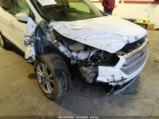 1FMCU9GD2JUC62669 Ford ESCAPE SE
