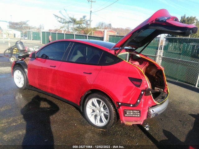 Tesla Model Y Long Range 2022 7SAYGDEE3NF312027 Image 5