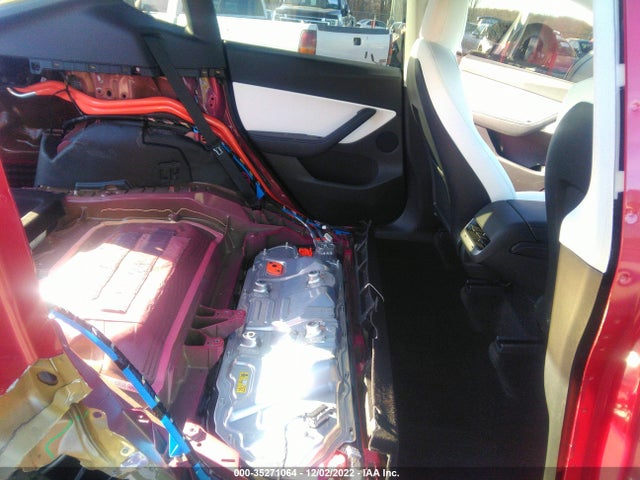 Tesla Model Y Long Range 2022 7SAYGDEE3NF312027 Image 10