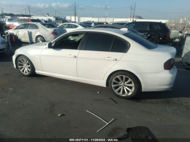 BMW 3 Series 328i 2011 WBAPH5G57BNM76772 Image 3