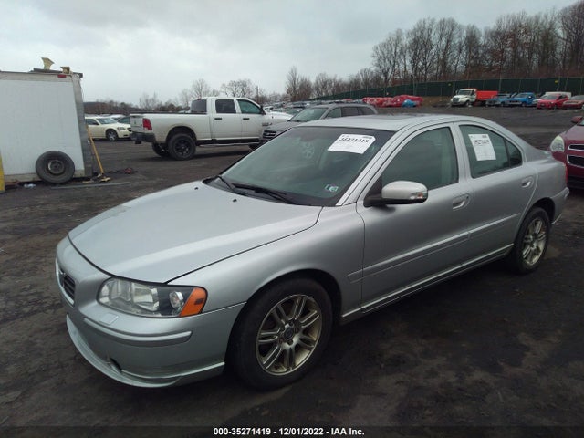 Volvo S60 2.5T 2008 YV1RH592X82700054 Image 2