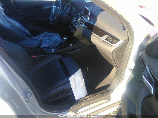 2017 BMW X1, VIN: WBXHT3C32H5F85590