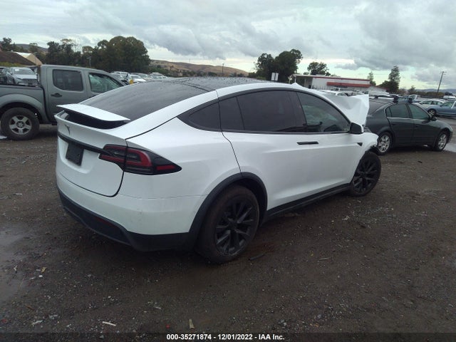 2022 Tesla Model X, VIN: 7SAXCAE5XNF351008