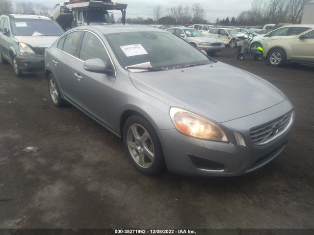 Volvo S60 T5 2013 YV1612FS9D2225954 головне зображення