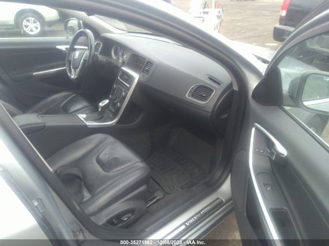 Volvo S60 T5 2013 YV1612FS9D2225954 Image 5