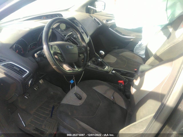 2015 Ford Focus, VIN: 1FADP3L92FL333290