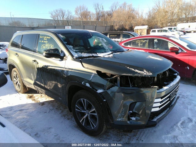 2017 Toyota Highlander, VIN: 5TDBGRFH6HS035057