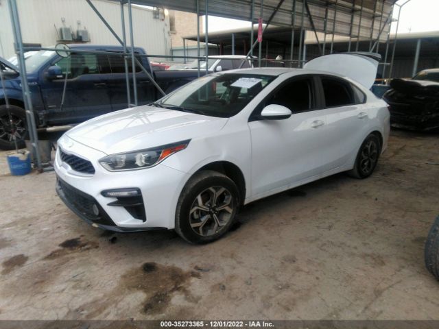 3KPF24AD9ME375587 KIA Forte Lxs