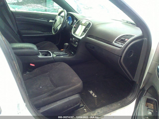Chrysler 300 2011 2C3CA4CGXBH536029 Image 6
