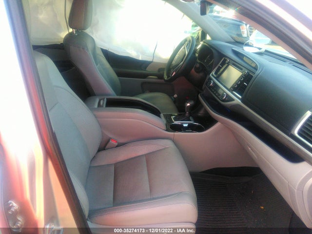 Toyota Highlander Limited 2019 5TDDZRFH3KS717954 Image 5