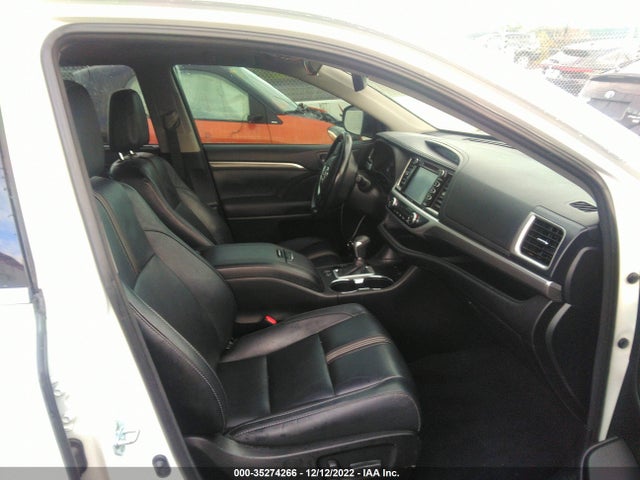 2017 Toyota Highlander, VIN: 5TDJZRFH4HS378326