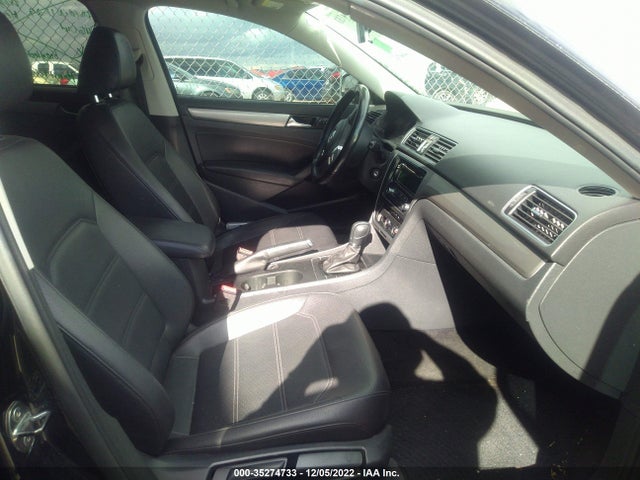 1VWAT7A30EC095529 Volkswagen Passat Wolfsburg Ed