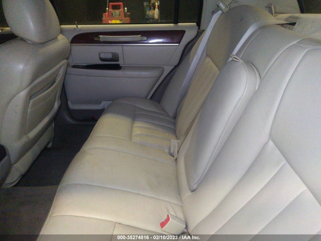 2003 LINCOLN TOWN CAR EXECUTIVE VIN: 1LNHM81W23Y627809