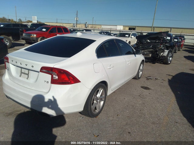 2015 Volvo S60, VIN: YV140MFK5F2352922