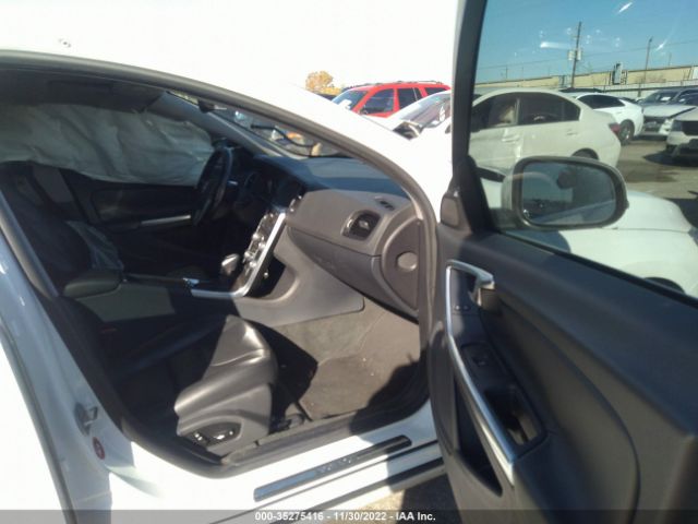 YV140MFK5F2352922 Volvo S60 T5 Drive-e Premier