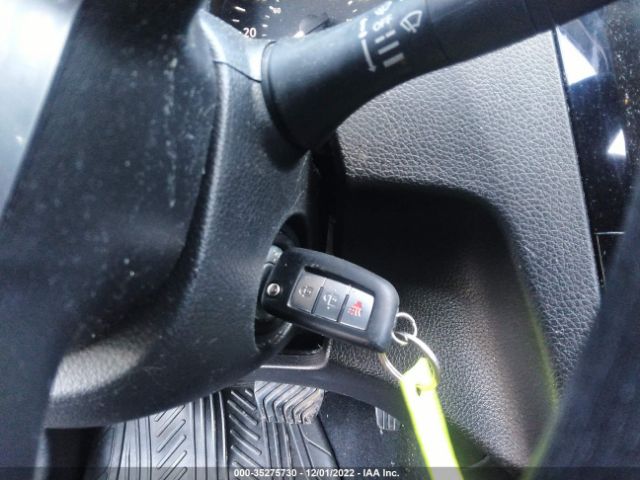 JN1BJ1CR0JW256873 Nissan Rogue Sport S