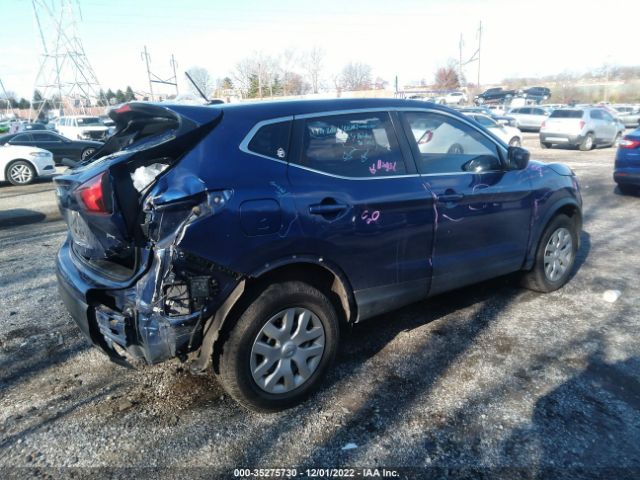 JN1BJ1CR0JW256873 Nissan Rogue Sport S