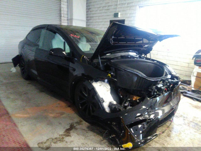 2022 Tesla Model X, VIN: 7SAXCDE57NF338668