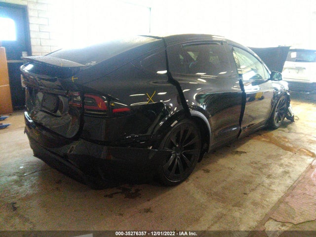2022 Tesla Model X, VIN: 7SAXCDE57NF338668